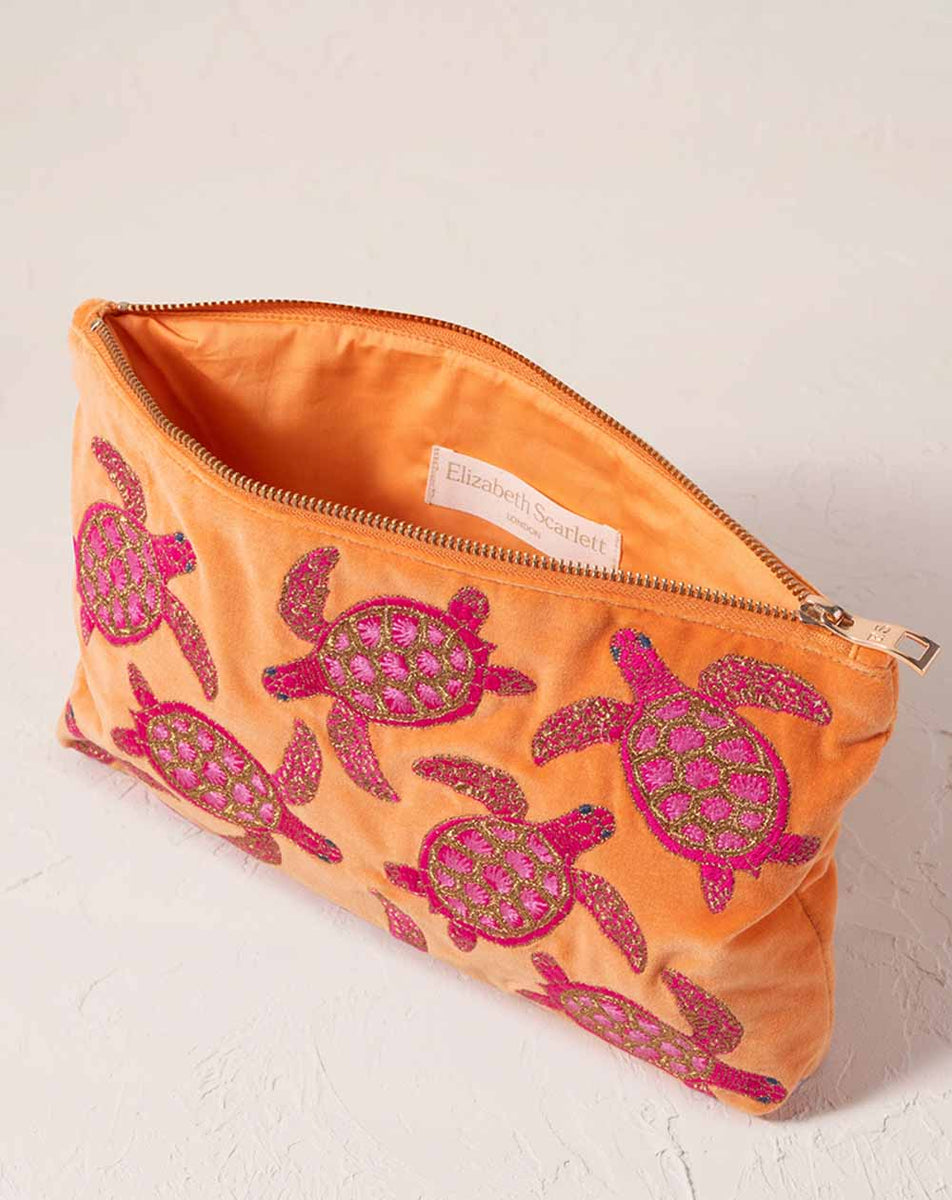 日本未入荷【Elizabeth Scarlett】Turtle Everyday Pouch Turtle Conservation Everyday Pouch – Elizabeth Scarlett